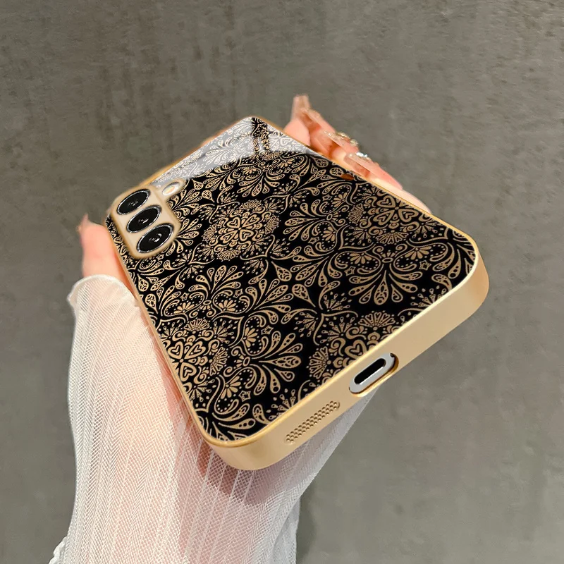 Funda de vidrio con patrón floral negro y dorado para Samsung Galaxy S26 S25 S24 S22 S21 S20 FE/Ultra/Plus, anti caídas 4