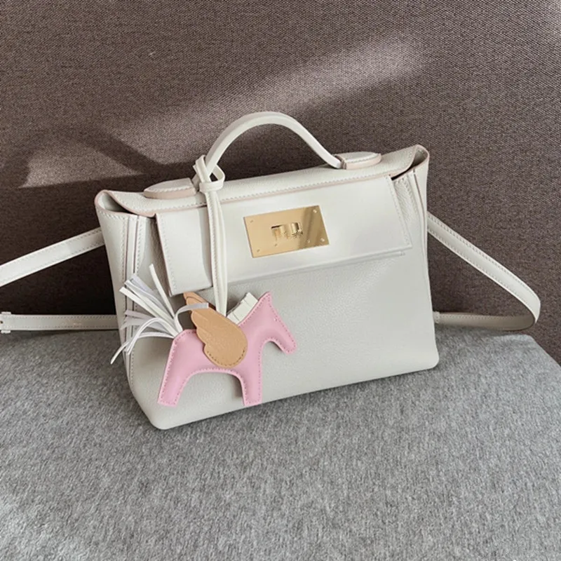 2024 New 2424  Closed-Toe Layer Cowhide Dumpling Bag Wings Bag Portable Shoulder Messenger Bag Women