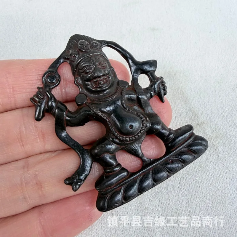 Tibetan-style iron hand-held mini statue, pocket Buddha, vintage distressed Vajra pendant