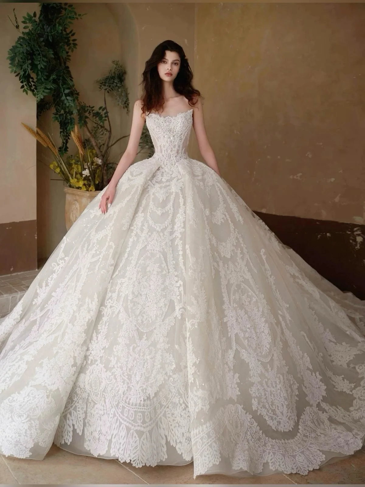 Personalizado blanco exquisito delicado brillante fiesta nupcial vestido de novia vestidos de novia Organza lentejuelas perlas sin tirantes