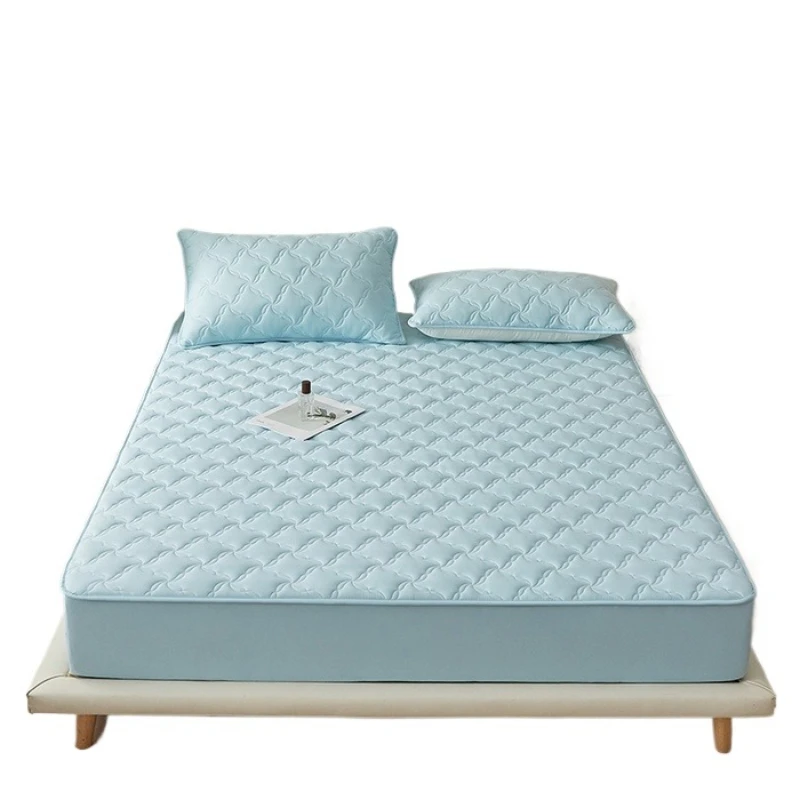 Washed cotton, skin-friendly, comfortable, non-slip and anti-cat scratch padded mattress