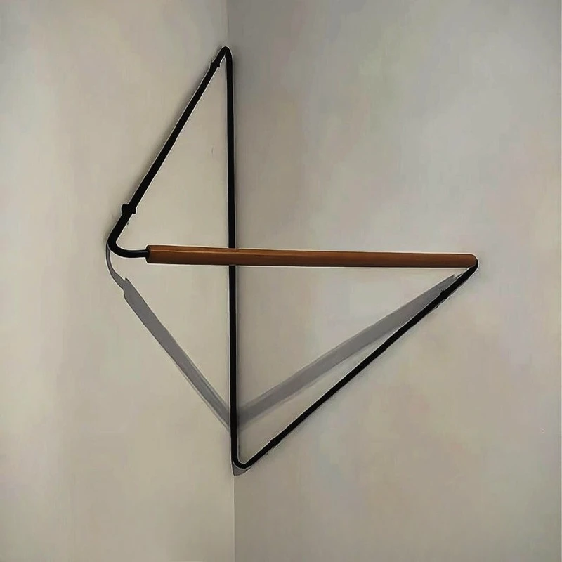 

Household shelves, bedrooms don't take up space