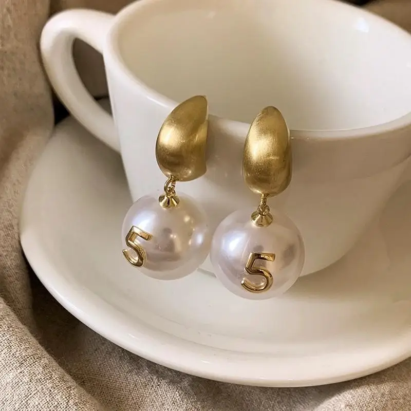 

Luxury woman jewelry Pearl digital earrings for women 2024 new trendy ear rings accessories elegant women's long earrings