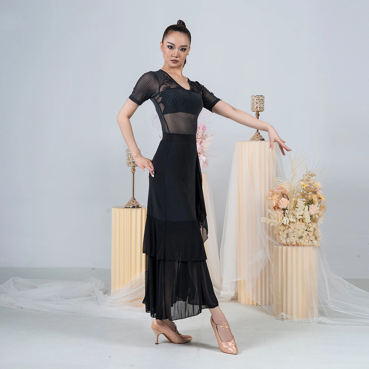 ラテンダンス服社交ダンス衣装セクシーなメッシュカバーオール不規則なスカートワルツダンスパフォーマンスドレス練習着 DNV23879