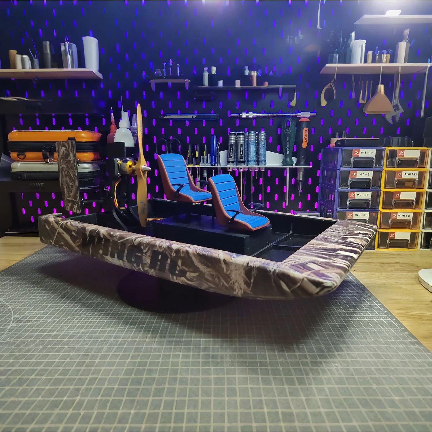 1/10 RC Ships 44cm Wooden Structure Remote Control Wind-Powered Boat PLA Material Tail Wing RC Schiffe Model Kit Ship Toy