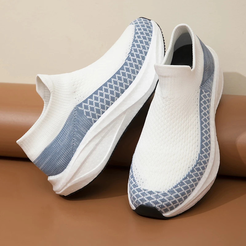 Men Women Running Shoes Cushioned Socks Sneakers Breathable Knit Athletic Racing Shoes Couples Non-Slip Jogging Training Shoes
