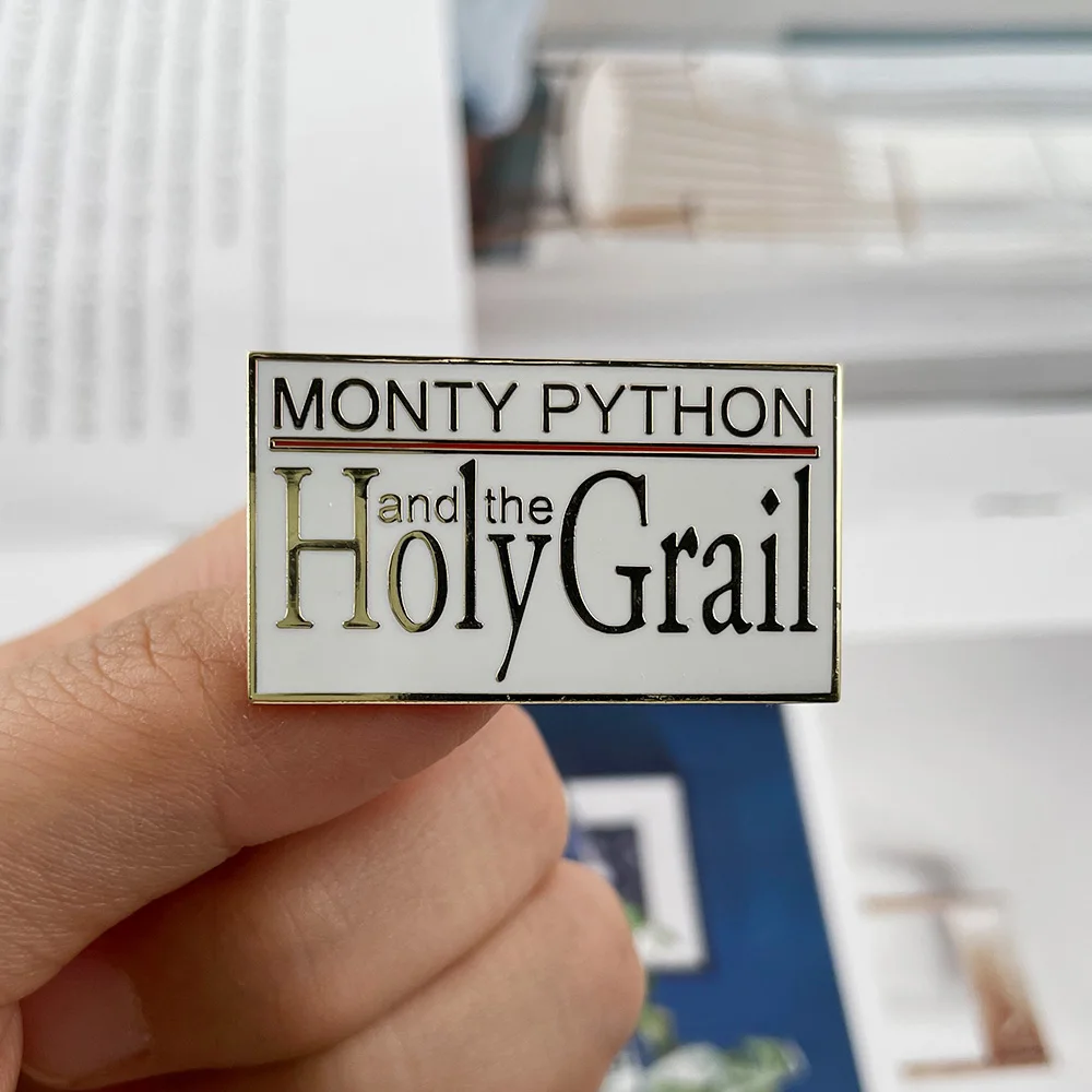 مونتي بايثون والكأس المقدسة شعار شارة مينا فيلم كوميدي التلبيب دبوس Absurd الفكاهة والمحظفي التاريخي هدية الإكسسوار #4