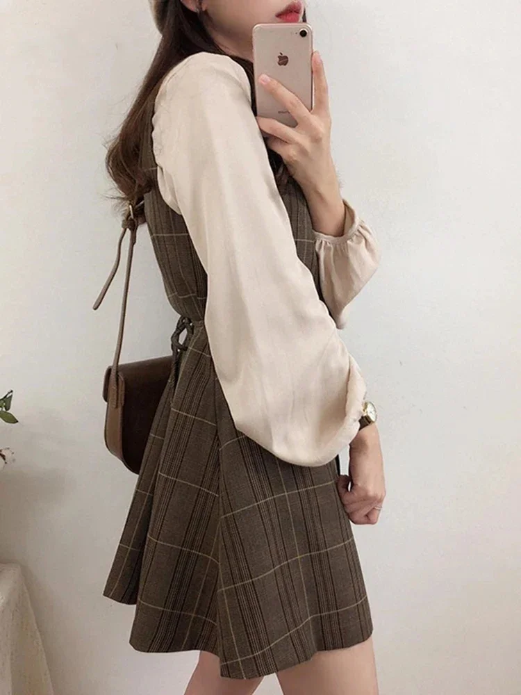 Korean Retro Casual Button Shirt Square Neck Sleeveless Tank Top Women Mini Dress New Women's Casual Plaid Two Piece Set Dress