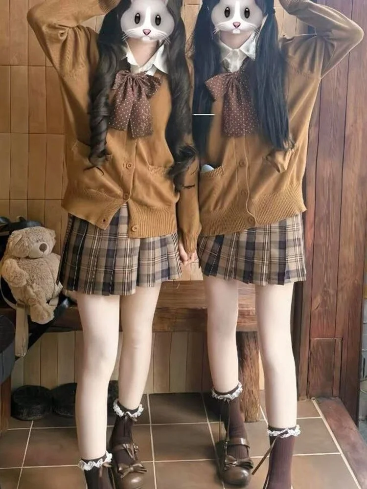 

Женский вязаный комплект: кардиган и юбка, осенне-зимний, в стиле колледж, с узором в клетку, мягкий, для девушек, с декором в виде узлов, стандартный крой