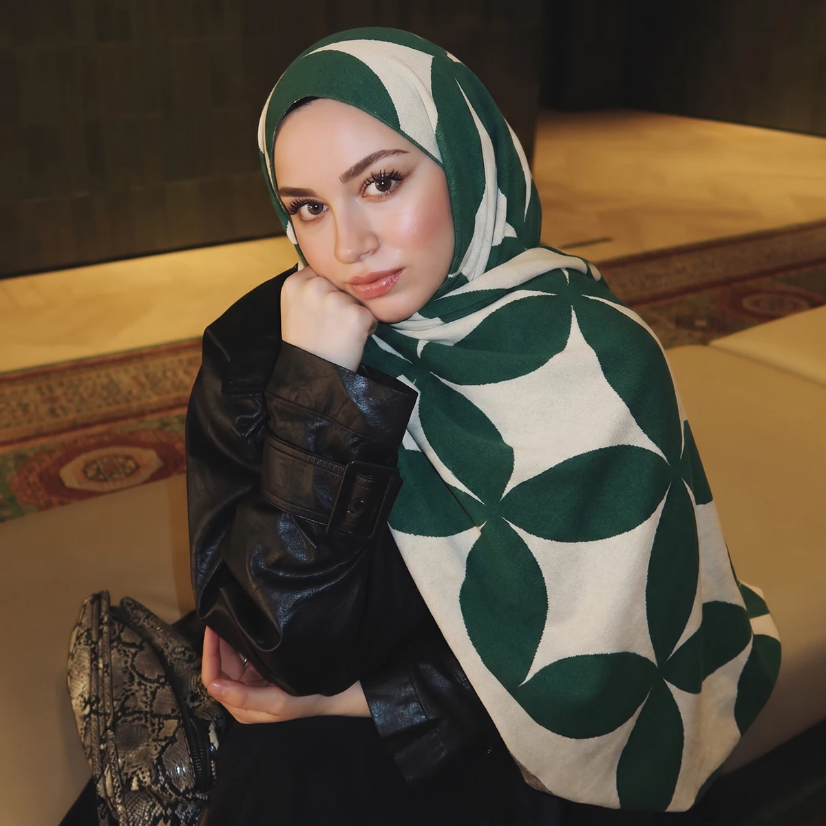 Modischer Acryl-Winter-Hijab, – Street Fashion Hijab Bewertung und Preis