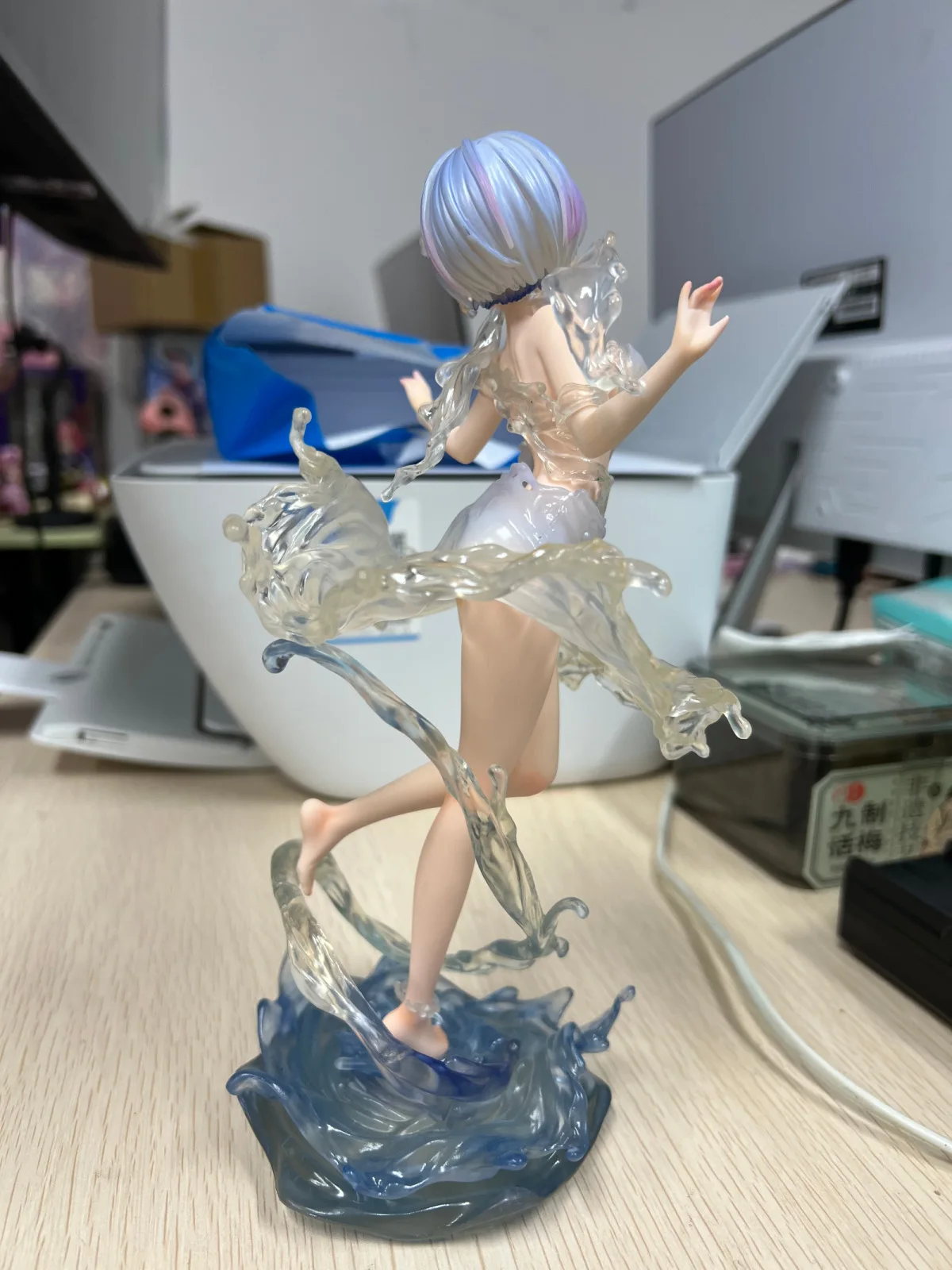 

Жизнь в другом мире с нуля: Фигурка Рем из Water Dress Rem, двусторонняя, со сменными элементами, танцующая, красивая девушка, украшение, статуэтка