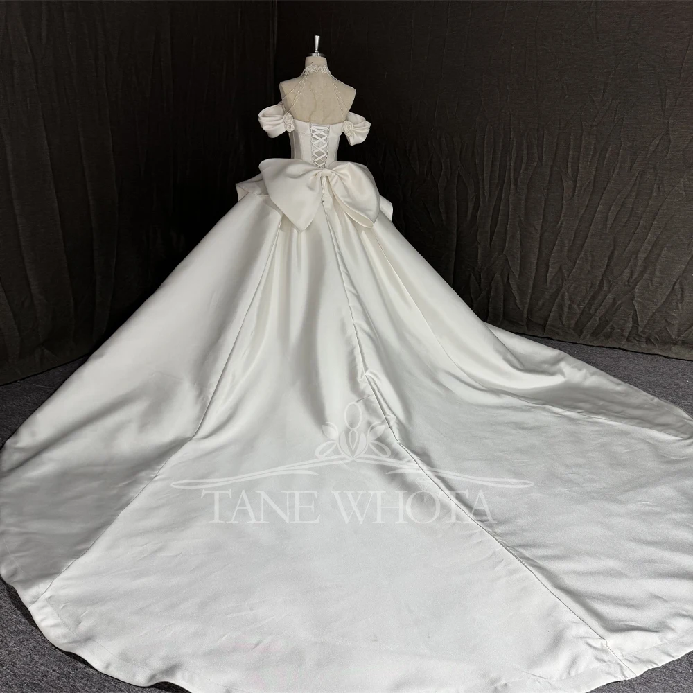 Vestido de novia con hombros descubiertos y lazo en la espalda con cordones - Vestido de novia personalizable