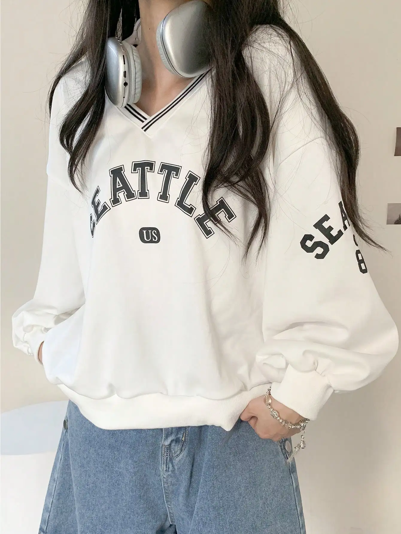 Korean Chic 2025 Autum New V Neck Letter Printed Loose Top Gray Casual Long Sleeves for Women