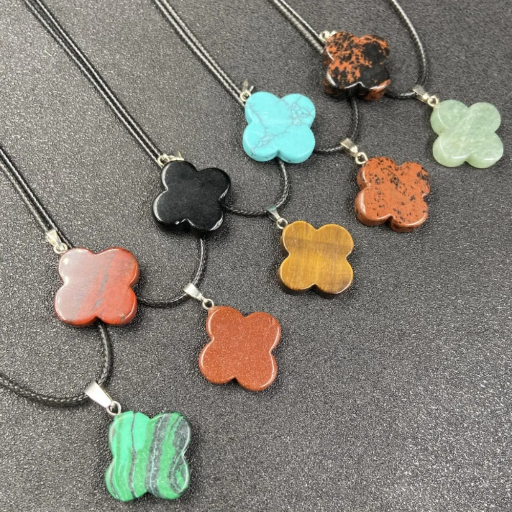 

Natural stone four-leaf flower pendant necklace, handmade four-leaf flower gemstone women's collarbone chain.