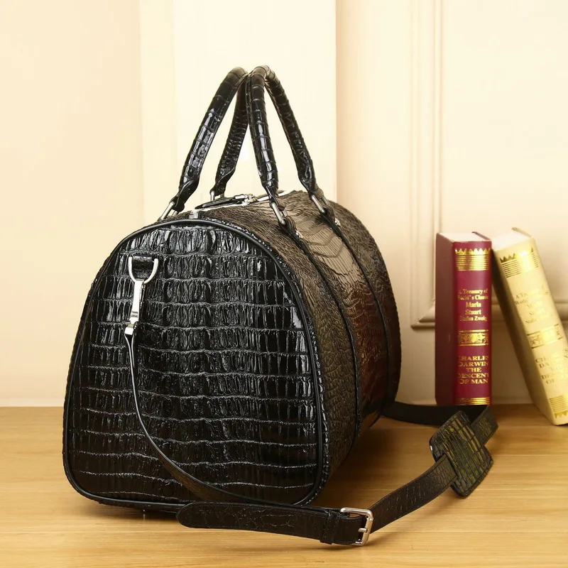 New 2022 Crocodile Belly Pattern Luggage Large Capacity Travel Single Shoulder Diagonal Straddle Men's Bag Trendy