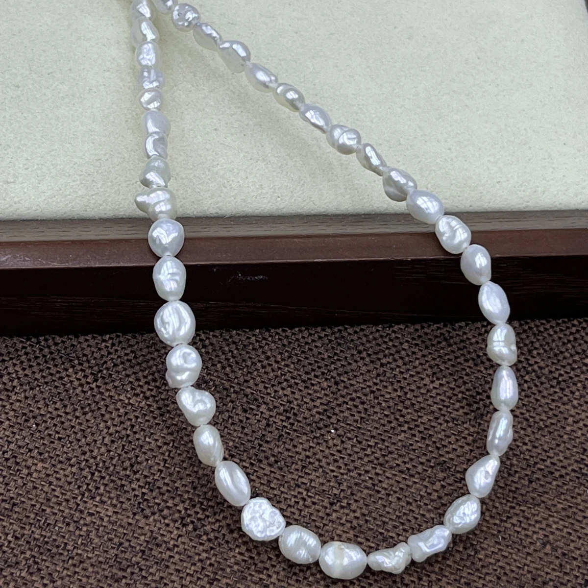 6‑7mm Natural White Baroque Fr - огляд і ціна Natural Freshwater Pearl Strand Loose Beads