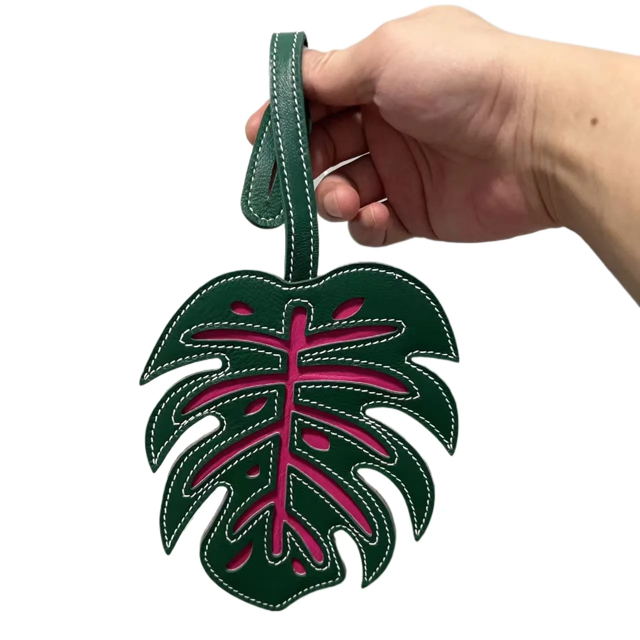 Genuine leather small flame bird leaf keychain creative handmade retro design unique niche bag pendant Shaped pendant trinkets