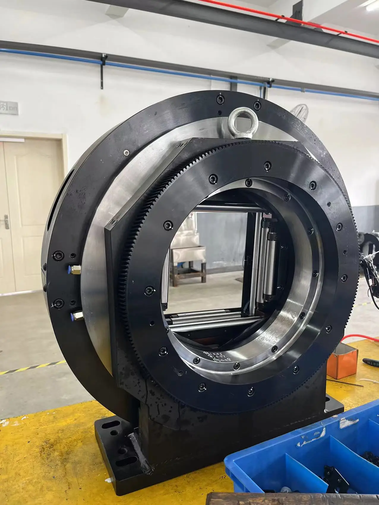 Chuck Automatic Chuck And Rotary CNC Fiber  Tube Cutting Machine Chuck