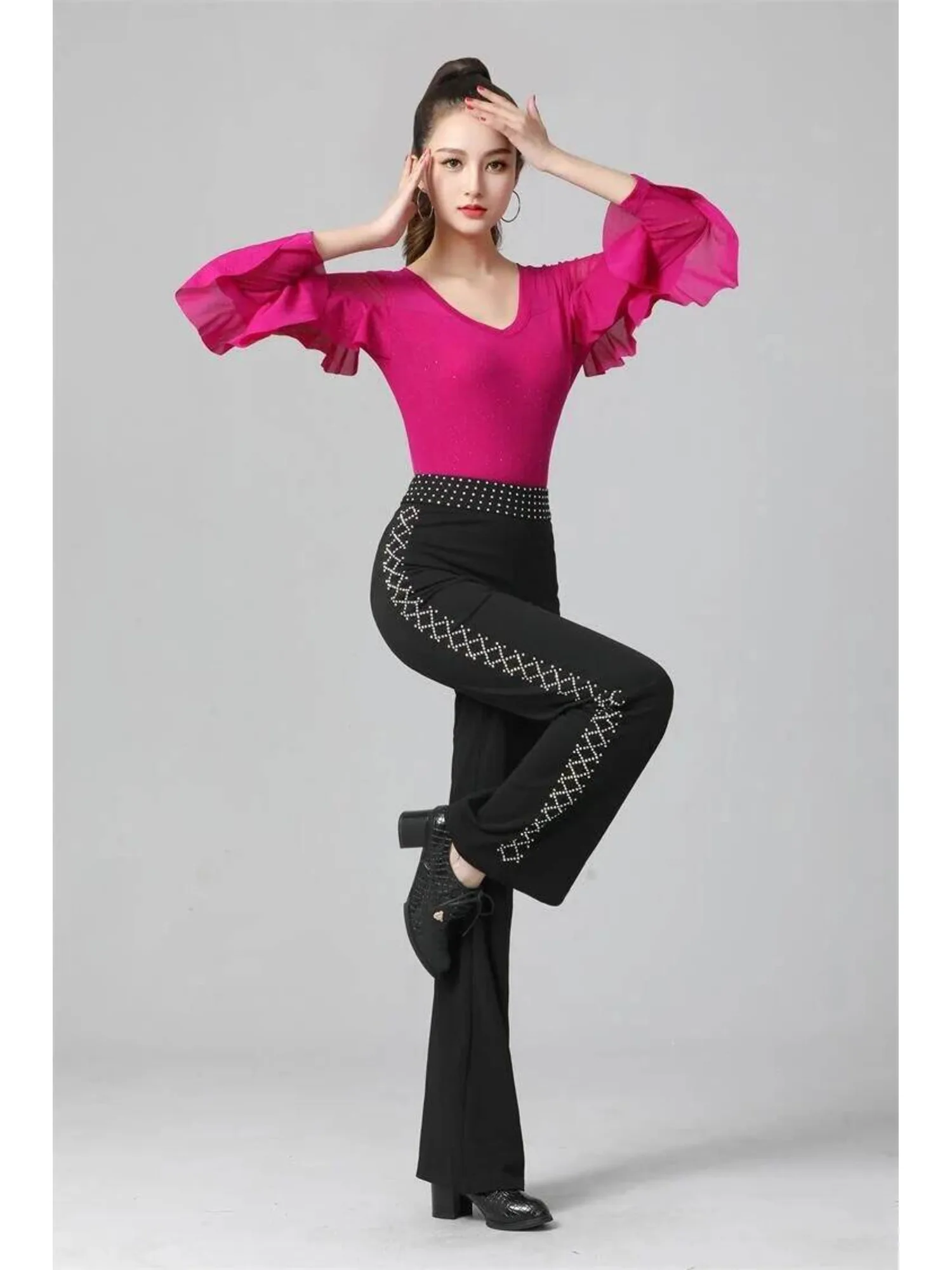 Ropa de baile de Color sólido, traje latino, peleles de manga larga para mujeres, bailes estándar, ropa femenina con volantes, Tops de práctica