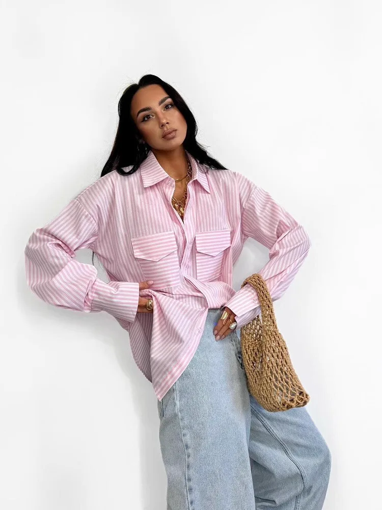 Csa Fena Solta e Confortável de Manga Longa Estilo Punk tras Verticais Gola Alta Aodão Poliéster Moda Primavera O...