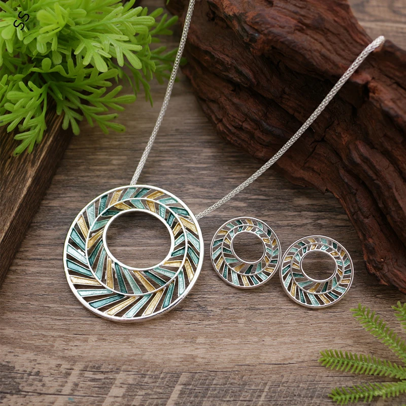 

Bohemian Element Hollowed-out Circular Ear Stud Pendant Jewelry Sets for Women Summer Sea Style Garment Match Charm Accessories