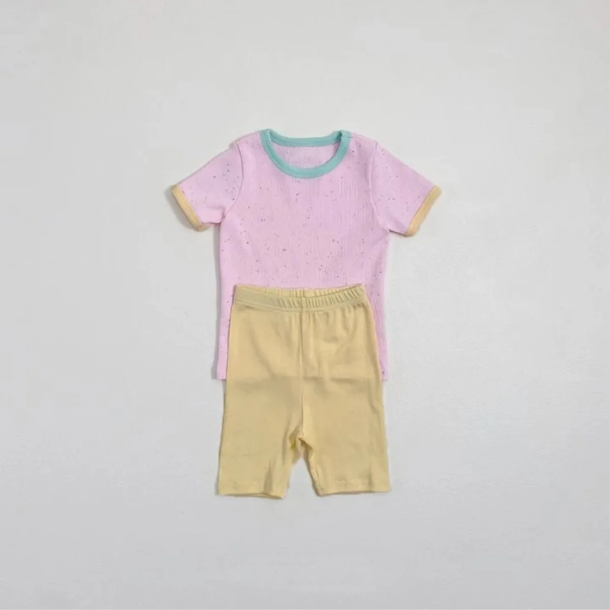 Image 7: Nouvel ensemble décontracté d'été 2026 pour bébés garçons et filles : hauts unis à manches courtes + shorts, 2 pièces en coton pour tout-petits