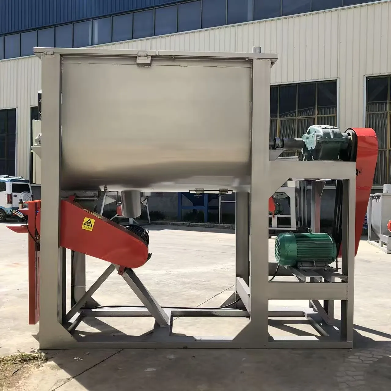 Horizontal Stainless Steel Screw Dry Powder Mixer & Filler with AC Motor for Poultry Feed and Mortar Applications