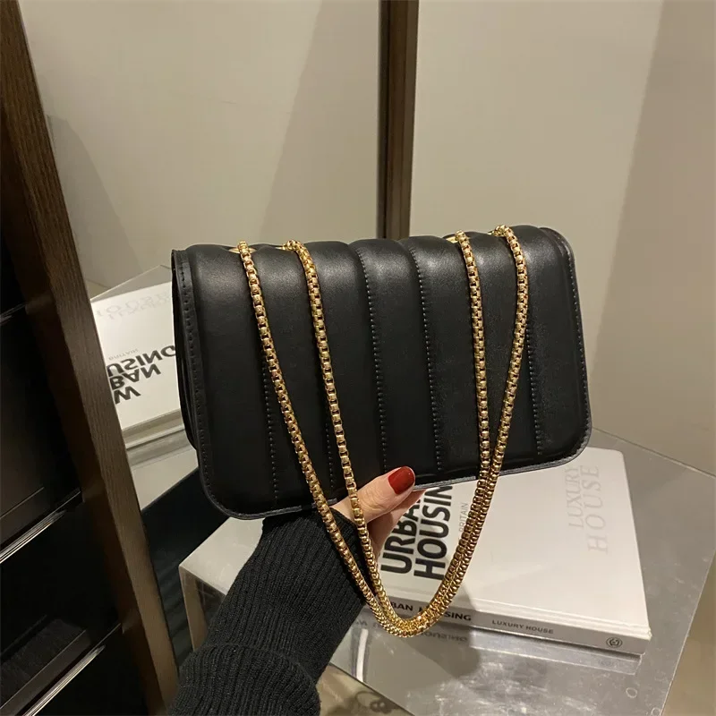 Fashion women's chain shoulder high texture messenger chain bag