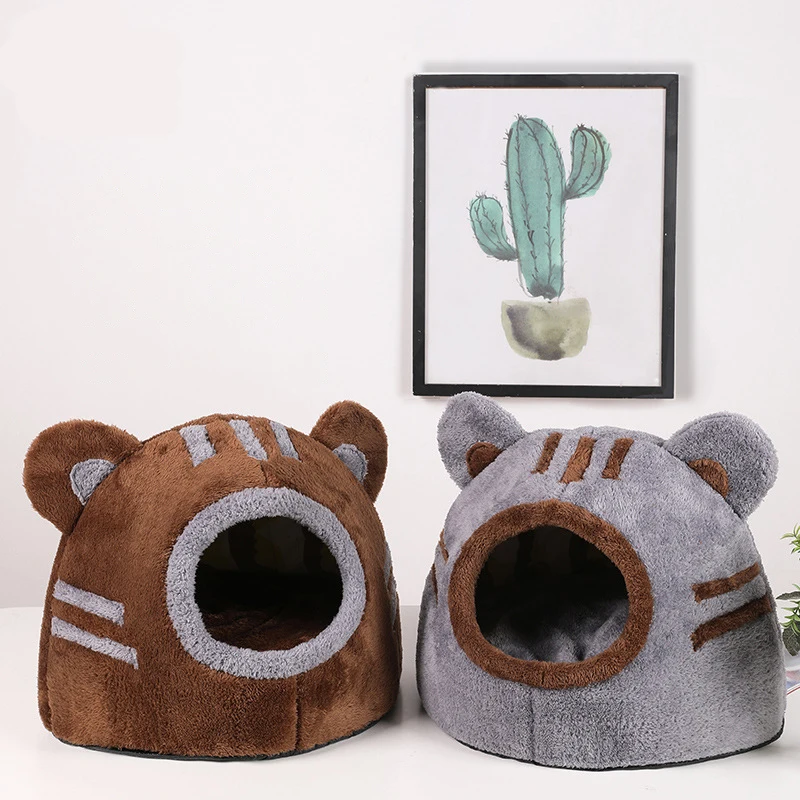 Bear-Shaped Winter Cat Bed 1