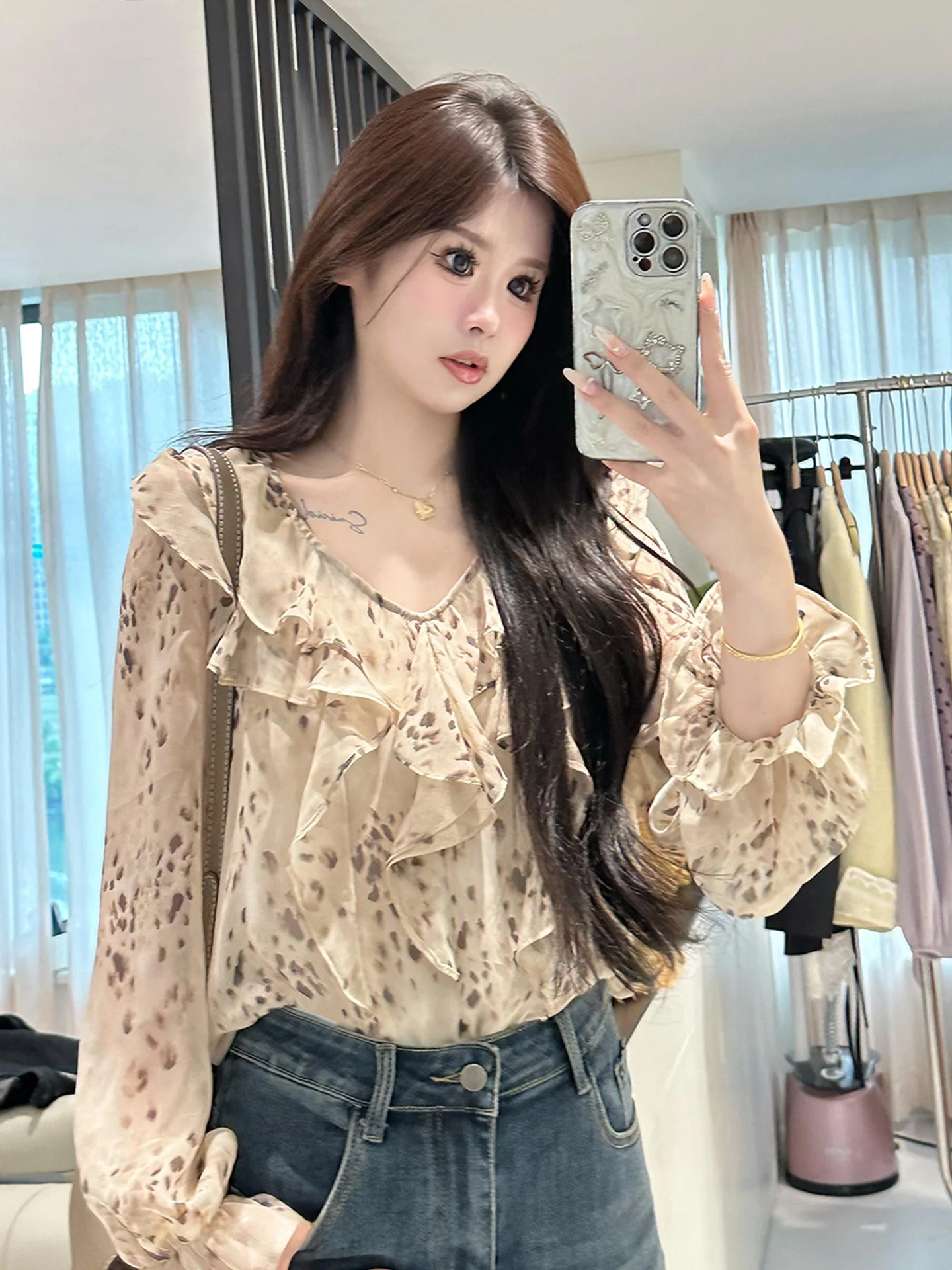 

Женская блузка Lixiaoa с леопардовым принтом, V-образным вырезом, свободного кроя, с длинными рукавами, для осеннего сезона, повседневная, с круглым вырезом