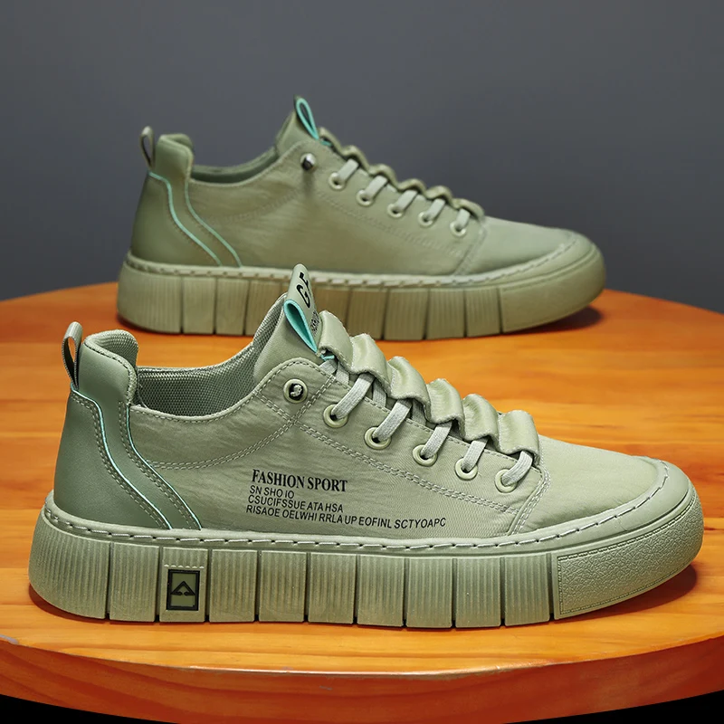 New Men's Low-Top Leather Sneakers Soft Durable White Casual ShoesTrendy Versatile Skate-Inspired Footwear for Streetwear Daily