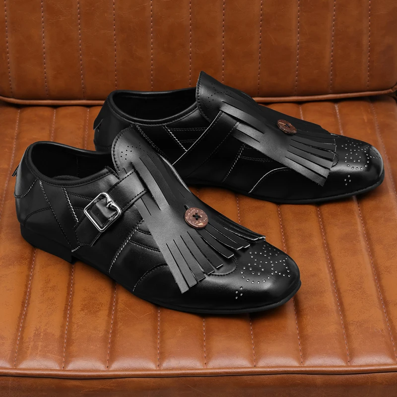 Retro Men Fringed Shoes Black Color Decorated Buttons Casual Yet Comfortable Business Formal Shoes Office Wedding Shoes Men