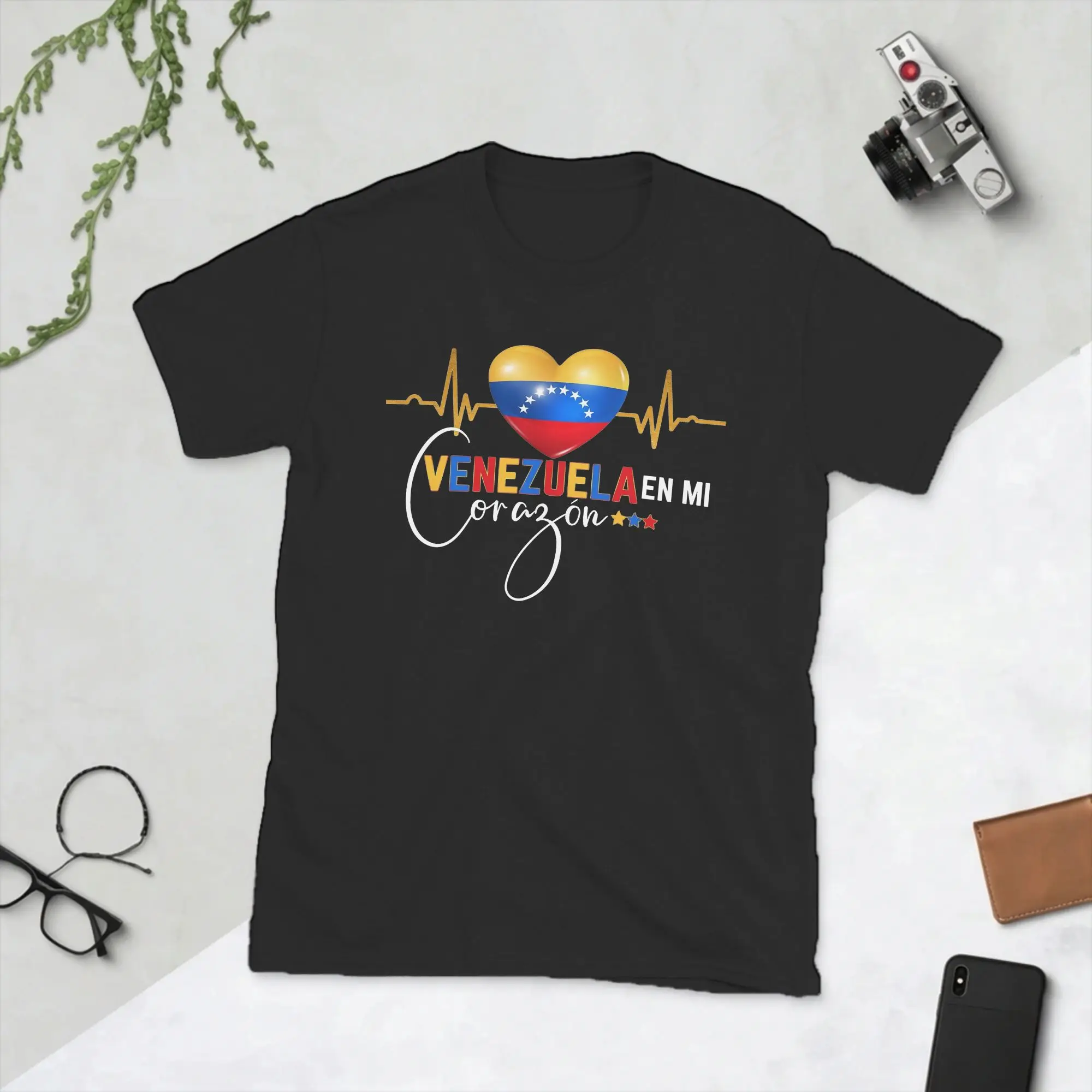 Venezuela en el Corazon Venezuelan Pride T Shirts for Men Cotton T-Shirt Round Neck  Tee Shirt Short Sleeve Clothes Gift Idea