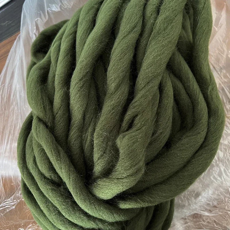 250g Super Thick Natural Merino Wool Chunky Yarn 36M Felt Wool Roving Yarn for Spinning Hand Knitting Spin Yarn Winter Warm