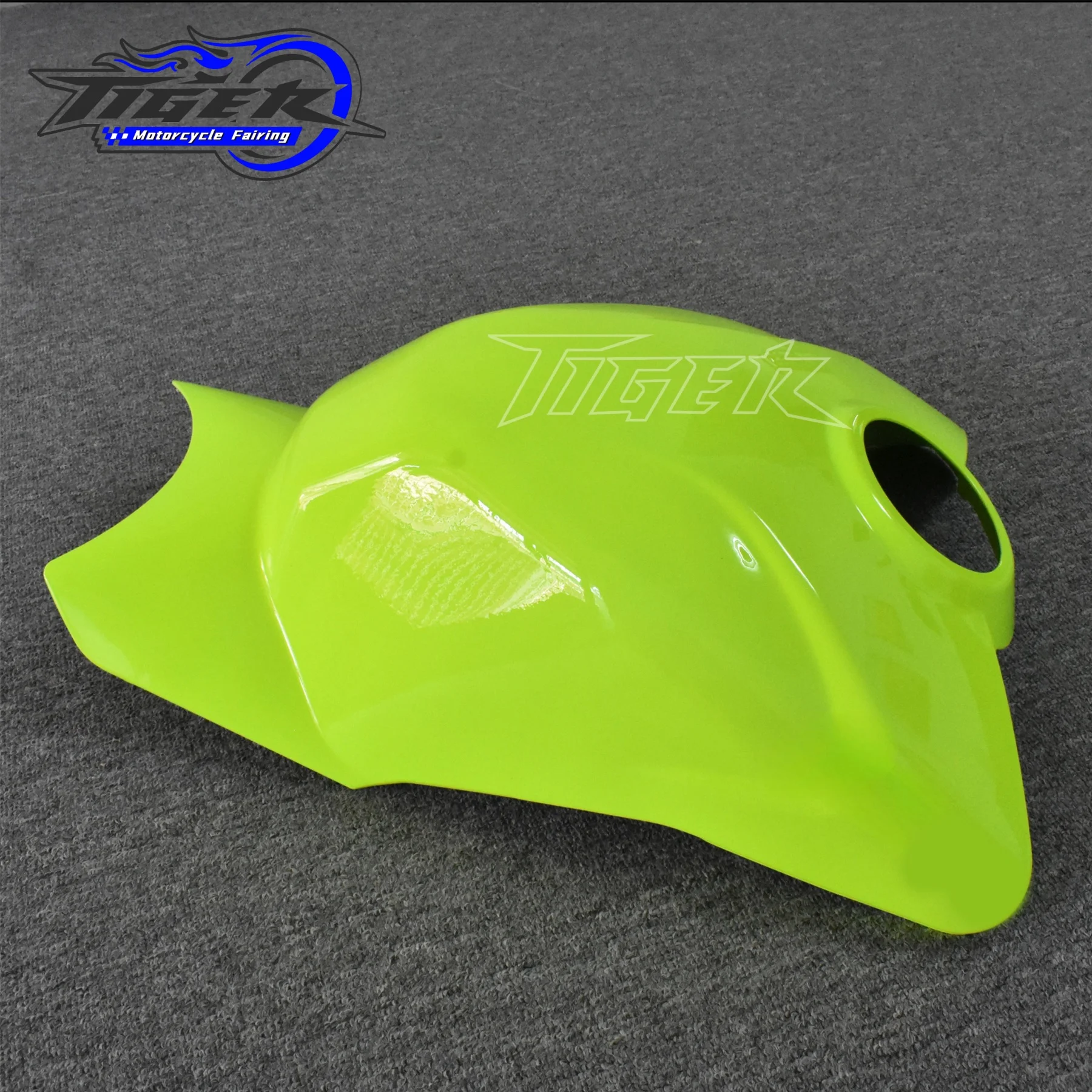 ل DUCATI Panigale V4 V4S V4R 2022-2024 دراجة نارية ألياف الكربون الجبهة كامل غطاء خزان الوقود حامي خزان الهدايا المجمعة