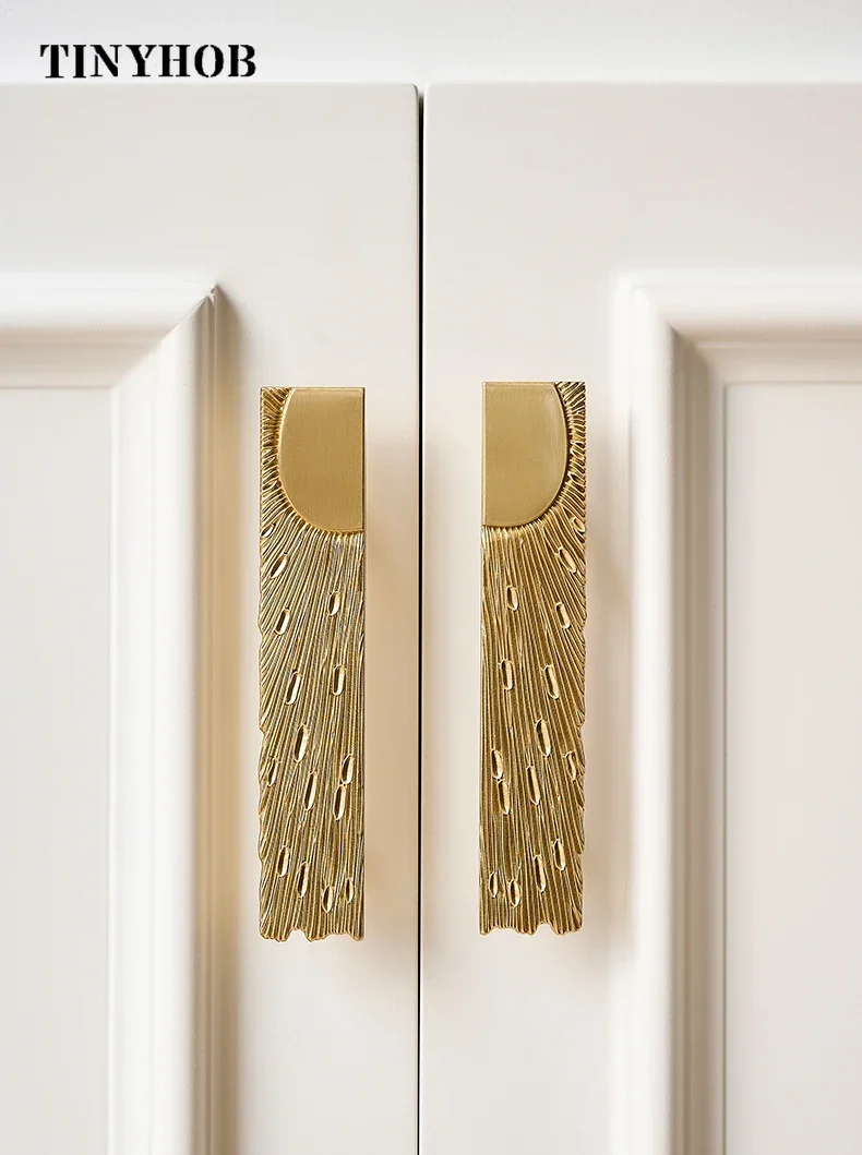Unique Lines Satin Brass Handle Closet Wardrobe Door Cabinet Handle Drawer Bathroom Cabinet Handle Home Decor