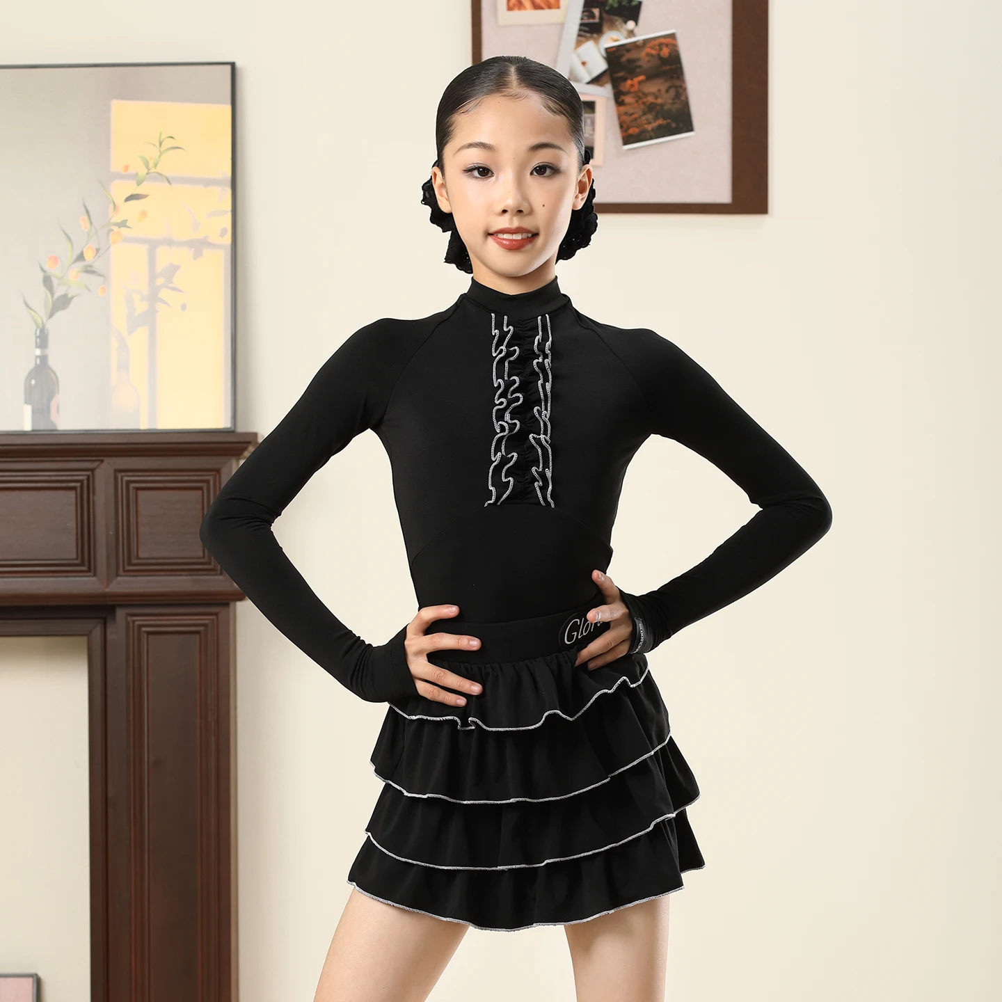 2025 جديد أزياء الرقص اللاتينية للفتيات بأكمام طويلة كعكة تنورة دعوى سامبا تشاتشا تانجو الاطفال الملابس اللاتينية XH3519