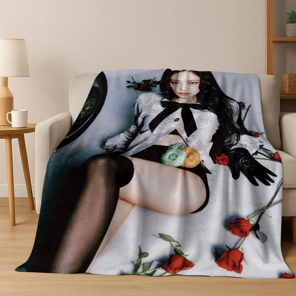 ثلاثية الأبعاد جيني كيم Kpop B-أسود الوردي المغني ستار الفانيلا بطانية لينة رمي بطانية للسرير غرفة نوم غرفة المعيشة السفر نزهة هدية #2