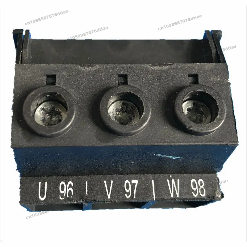 

Inverter FC302-102 Series 18.5-22 -30kw Input and Output Wiring Plastic Terminals, Used