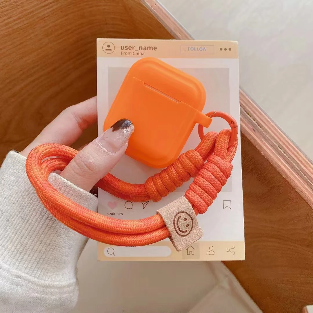 حافظة بسيطة من السيليكون باللون الأسود والأبيض لأجهزة Airpods Pro3 سماعة لاسلكية تعمل بالبلوتوث حافظة واقية لسماعات Airpods Pr3 2 Pro2 غطاء ناعم