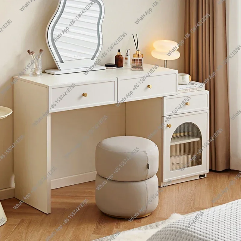 A69 Luxury Table Va…