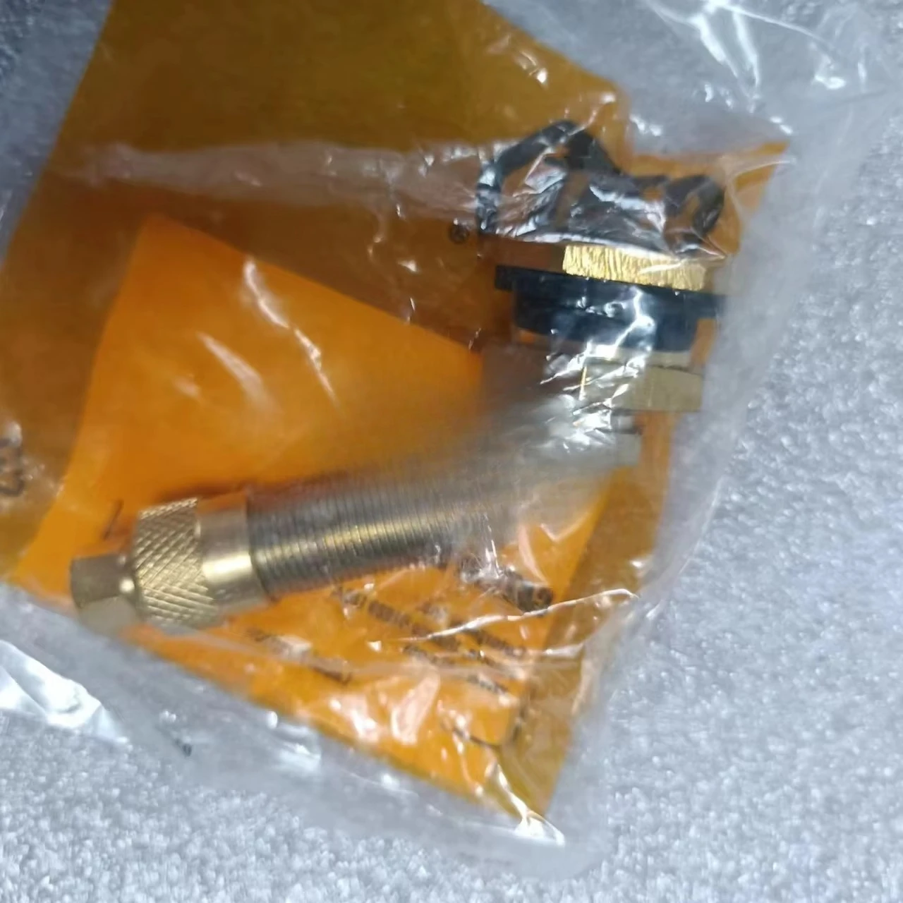 

110-4213 1104213 Tire Valve for Backhoe Loader 436C 420E 430E 420E Motor Grader 120H 160H 140M 2 160M 2