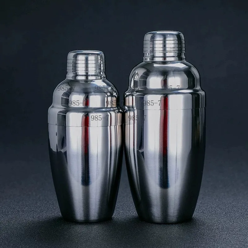 Three-section stainless steel cocktail shaker, bar counter tool, classic Japanese style shaker cup
