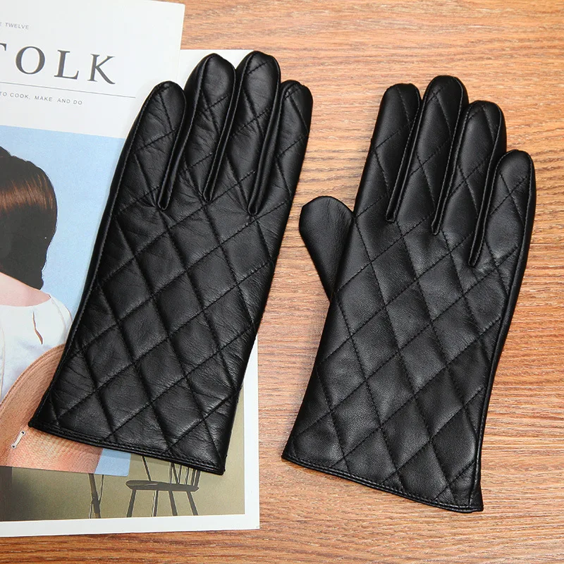 Real Leather Gloves Men Autumn Winter Thermal Plushed Lining Diamond Lattice Black Sheepskin Driving Gloves Male M9127