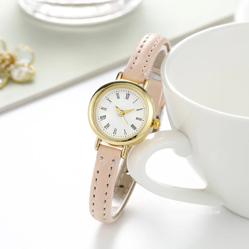 

New Women Fashion Black Watches Vintage Leather Ladies Wrist Watches Simple Oval Dial Dress Retro Female Quartz Wristwatch