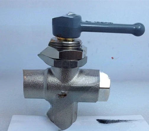 Panel Mounted Right Angle Three-way Ball Valve 0448 06 13