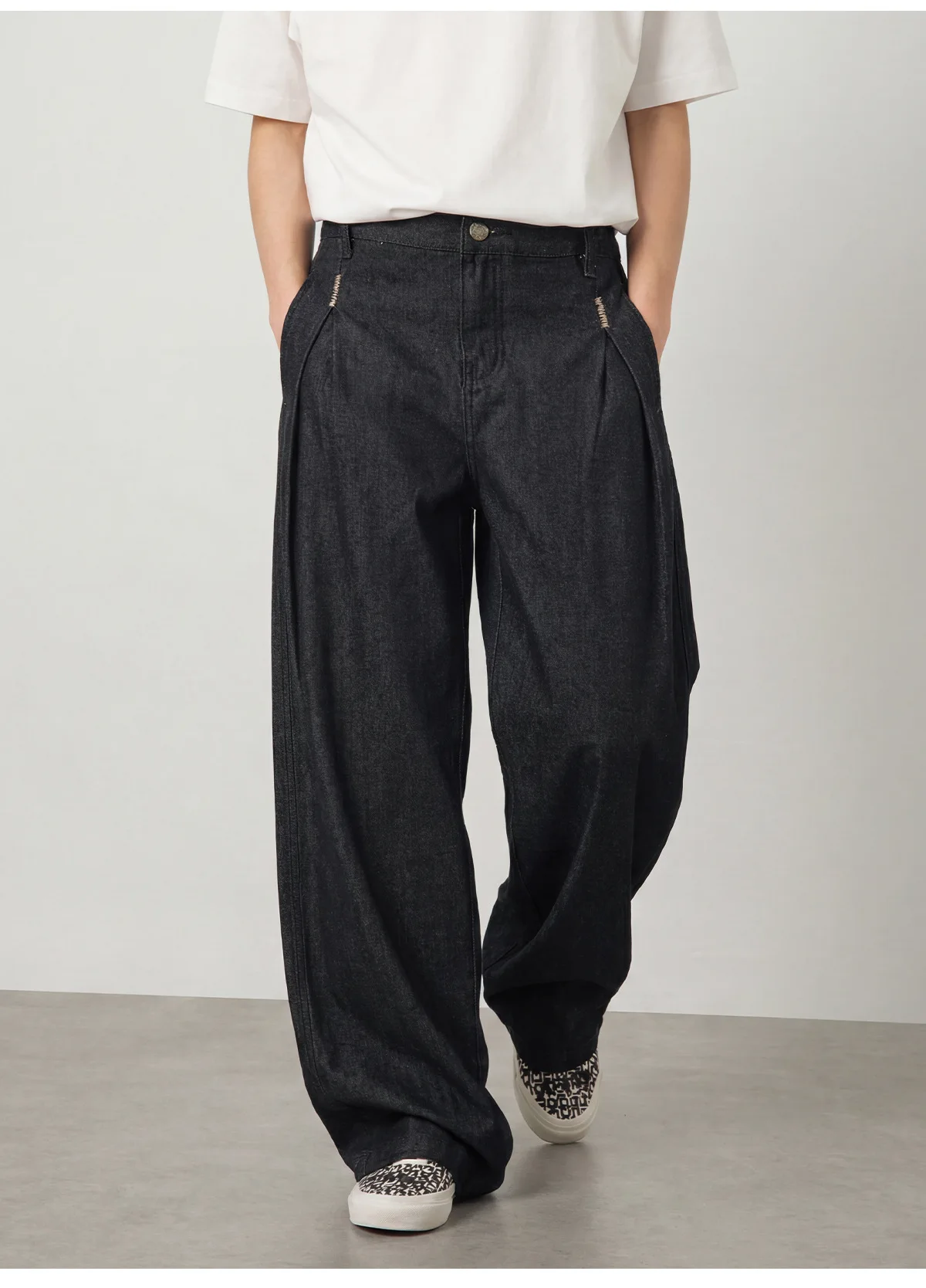 

Embroidered Raw Denim Black Jeans Men Season Three-Dimensional Pleated Style Casual Straight-Leg Trousers