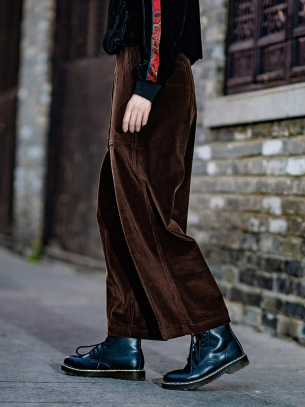 

Vintage Cotton Corduroy Casual Pants Nine Points e Tube Leg Design Harlan Sle ket Detail l Waist Ladies Trousers