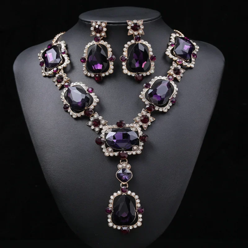 Vintage Necklace Set Oversized Statement Stylish Women\'s Alloy Set With Gemstones