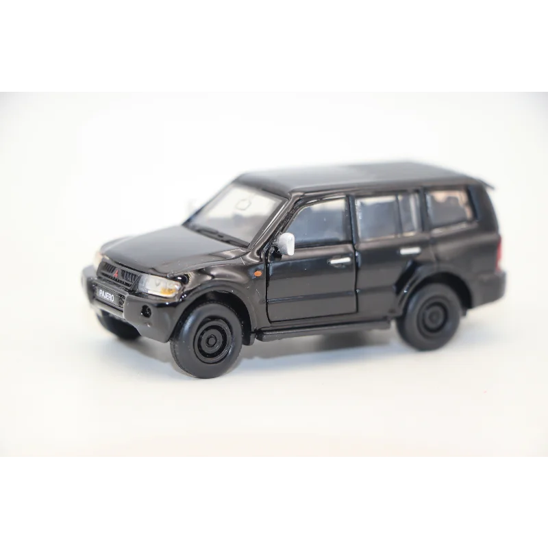 دييكاست BMC 1:64 مقياس باجيرو 3 الجيل جيب سبيكة سيارة نموذج تحصيل لعبة هدية تذكارية عرض حلية